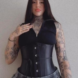 CORSET CORTO SATINADO NEGRO.